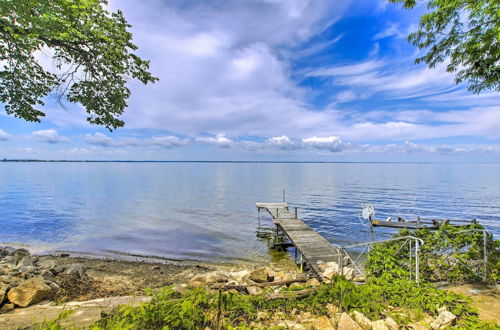 Photo 1 - Spacious Waterfront Retreat Near Uw-green Bay