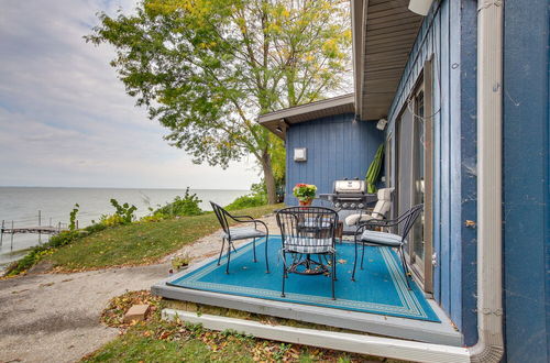 Photo 39 - Spacious Waterfront Retreat Near Uw-green Bay