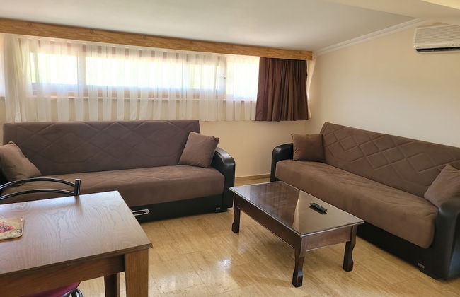 Oasis Apart Hotel - Photo 3