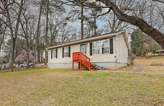 Photo 1 - Convenient Atlanta Home, 7 Mi to Dtwn