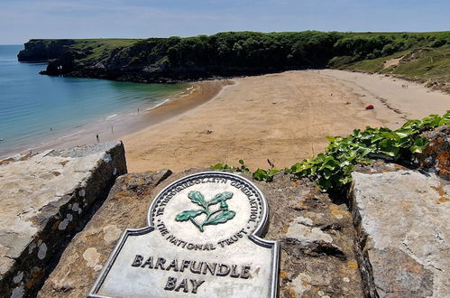 Foto 15 - Luxury Sea View Modernised Pembrokeshire Cottage