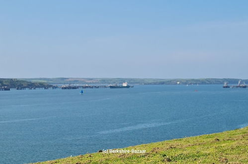 Photo 21 - Luxury Sea View Modernised Pembrokeshire Cottage