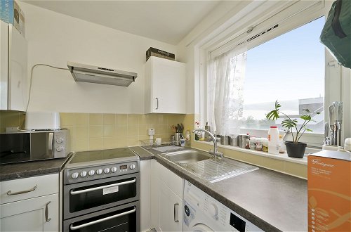 Photo 10 - Impeccable 1-bed Apartment in London