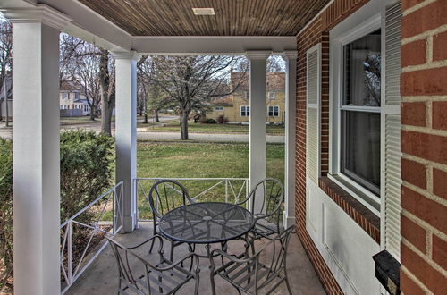 Foto 10 - Cozy Appleton Getaway w/ Screened-in Porch + Yard