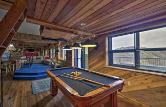 Foto 1 - Sugar Mountain Resort Condo w/ Pool Table & Views