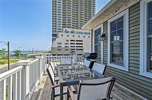 Foto 14 - Idyllic Oceanfront Home on Atlantic City Boardwalk