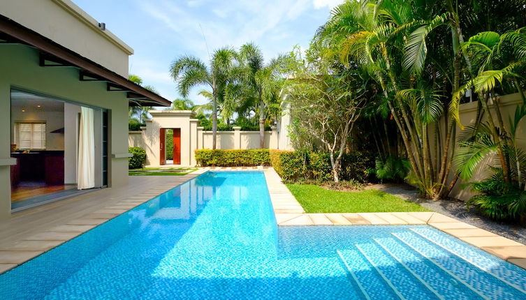 Foto 1 - Luxe 2br Pool Villa Walk to Bangtao Beach