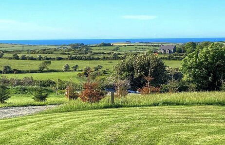 Inviting 2 bed Camper in Holyhead - Foto 9