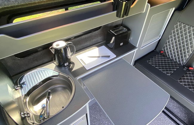Inviting 2 bed Camper in Holyhead - Foto 18