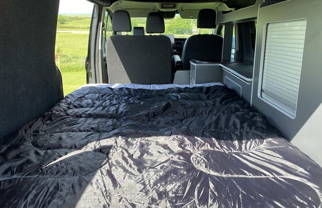 Inviting 2 bed Camper in Holyhead - Foto 3