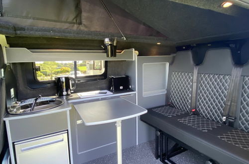 Photo 4 - Inviting 2 bed Camper in Holyhead