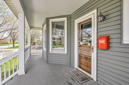 Photo 20 - Charming Oak Park Home w/ Private Fire Pit