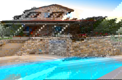 Foto 32 - Timeless Villa in Cagli With Garden and Swimming Pool