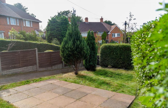 Four Bedroom House With Garden and Parking in West Midlands - Foto 11