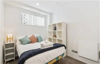Photo 2 - Lovely Two Bedroom Apartment Close To Sky Tower