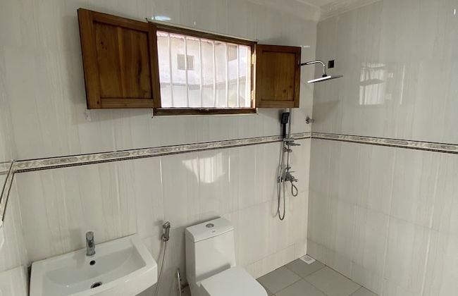 Tarawanda House - Photo 12