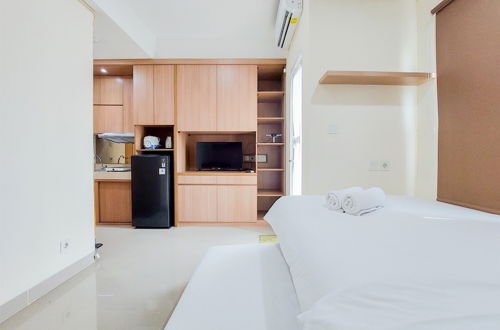 Photo 2 - Tidy Designed Studio Apartment At B Residence