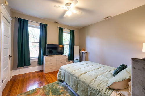 Photo 5 - Cozy Roanoke Vacation Rental: 2 Mi to Downtown