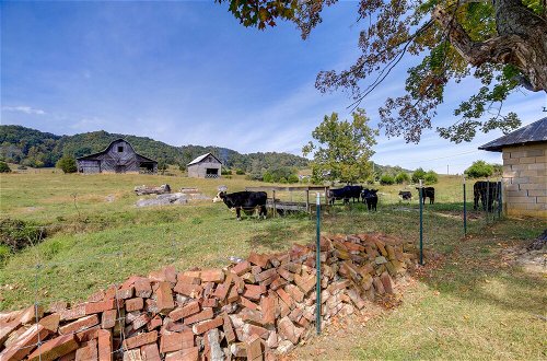 Foto 24 - Historic Bristol Getaway on 160-acre Working Farm