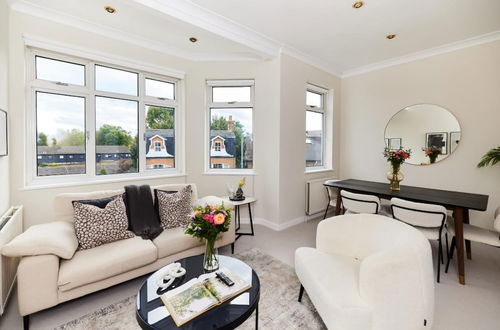 Photo 1 - The Wandsworth Gem - Astonishing 3bdr Flat