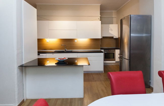 Family Friendly Comfort 3 Bd in Kifisia - Photo 16