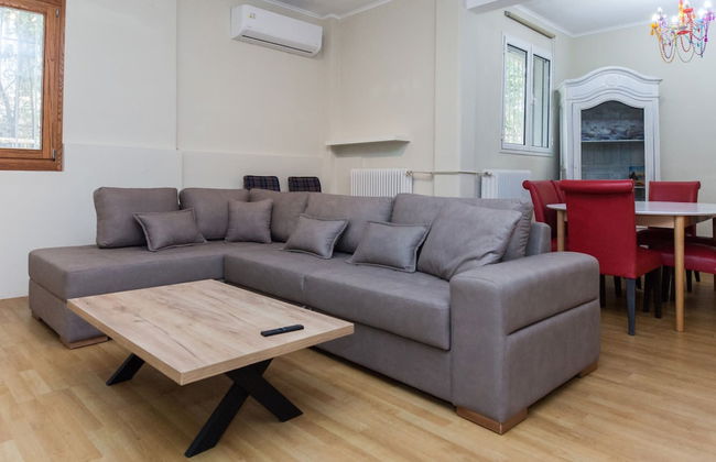 Family Friendly Comfort 3 Bd in Kifisia - Photo 23