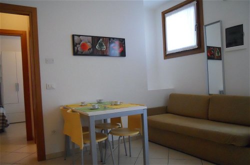 Photo 6 - Bright Apartment With Private Garden - Beahost