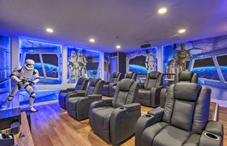 Photo 2 - Villa w/ Home Theater, Bar & Poolside Cinema