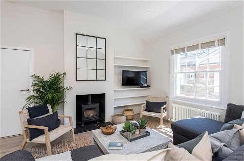 Photo 21 - Divine 3 Bed Mews-house Battersea