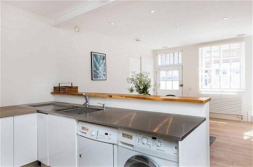 Photo 29 - Divine 3 Bed Mews-house Battersea