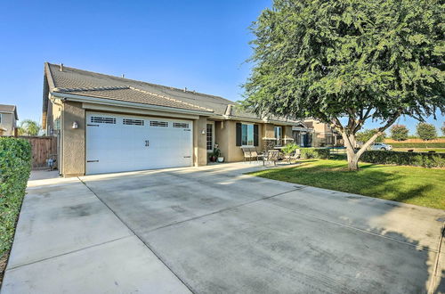 Photo 26 - Spacious Bakersfield Home w/ Outdoor Pool