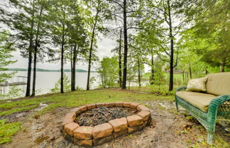 Photo 1 - Kentucky Lakeside Home w/ Deck - 20 Mi to Lbl