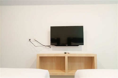 Photo 12 - Comfy And Nice Studio At 27Th Floor De Prima Apartment