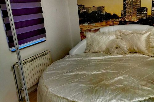 Foto 3 - Stunning 2-bed Apartment in Sarajevo