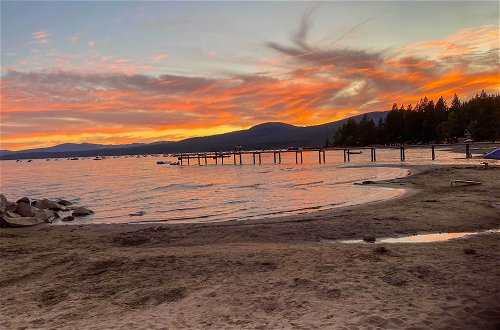 Foto 15 - Comfy Lake Tahoe Condo w/ Private Beach Access