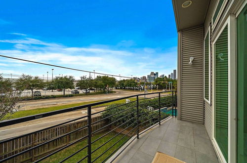 Photo 3 - Downtown Houston Townhome w/ Balcony + Yard