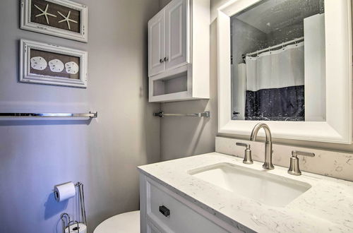 Photo 13 - Townhome w/ Outdoor Shower < 1 Mile to Downtown