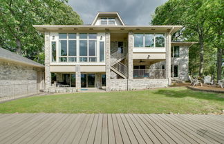 Photo 3 - Lakefront Pittsburg Villa w/ Private Pool