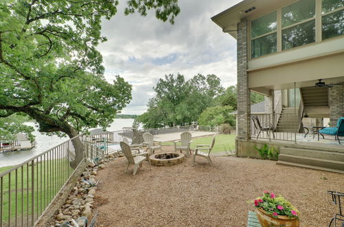 Photo 24 - Lakefront Pittsburg Villa w/ Private Pool