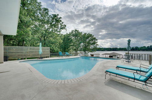 Photo 39 - Lakefront Pittsburg Villa w/ Private Pool