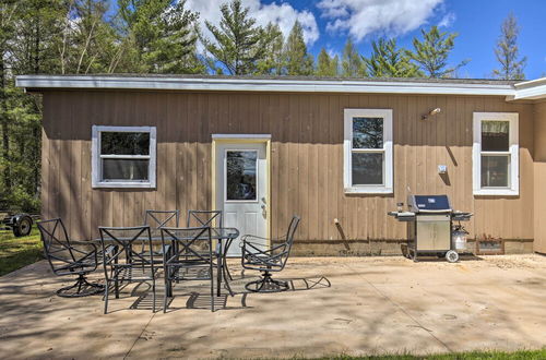 Photo 26 - Lovely Lakefront Cottage w/ Fire Pit & Yard