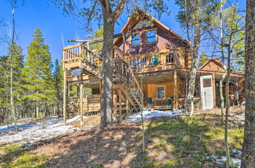 Foto 26 - Secluded Black Hawk Log Cabin w/ Fire Pit