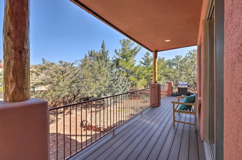 Photo 10 - Luxury Sedona Living: Remodeled w/ Red Rock Views