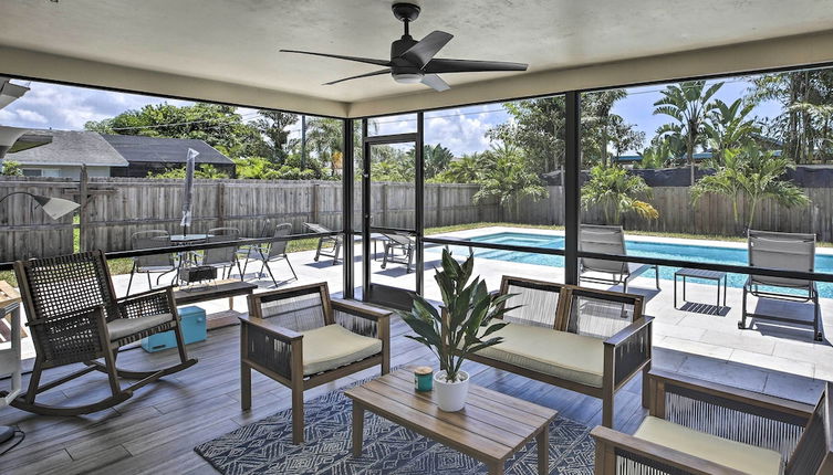 Photo 1 - Chic Beach House With Lanai and Private Yard