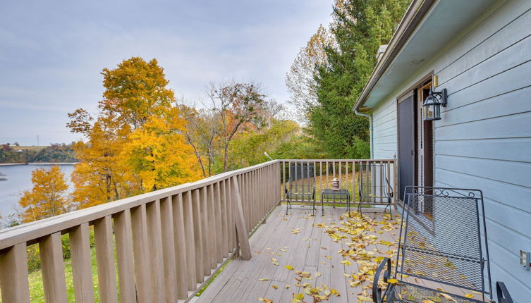 Foto 1 - Herrington Lake Getaway w/ Water-view Deck