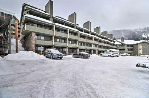 Photo 7 - Whitefish Mtn Ski-in/out Condo: Steps to Slopes