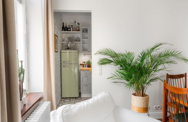Quaint studio with a prime location - Photo 3