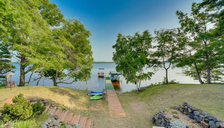 Foto 1 - Lakefront Wisconsin Home - Deck, Fire Pit & Kayaks