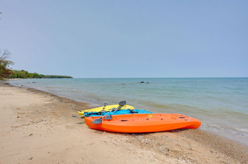 Photo 13 - Beachy Palms Cottage on Lake Huron w/ Hot Tub