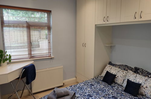 Photo 3 - North London N8 - 1 Bed - Sleeps 4 - Pet Friendly